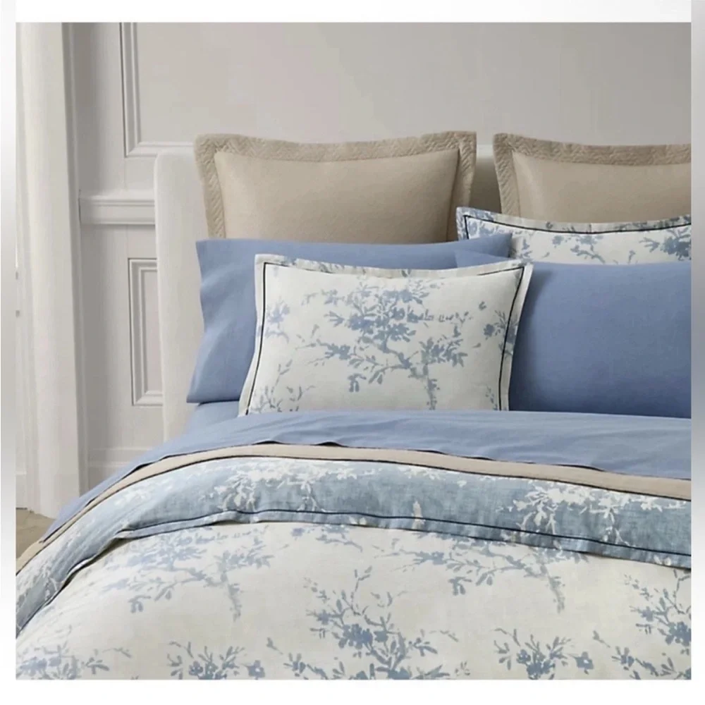 Ralph Lauren Reversible Cream/Blue Eva Duvet Cover 3-pc. Set